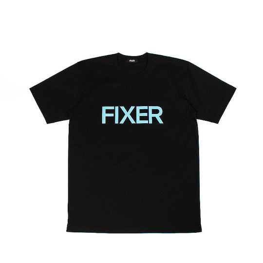 プリントクルーネックTシャツ ブラック×サックス