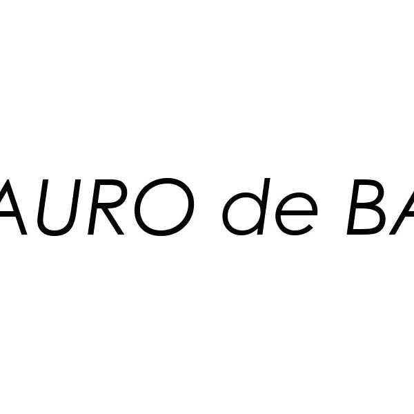 MAURO de BARI – MINIMAL WARDROBE