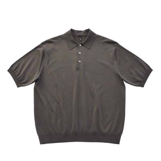 30/70 – MINIMAL WARDROBE