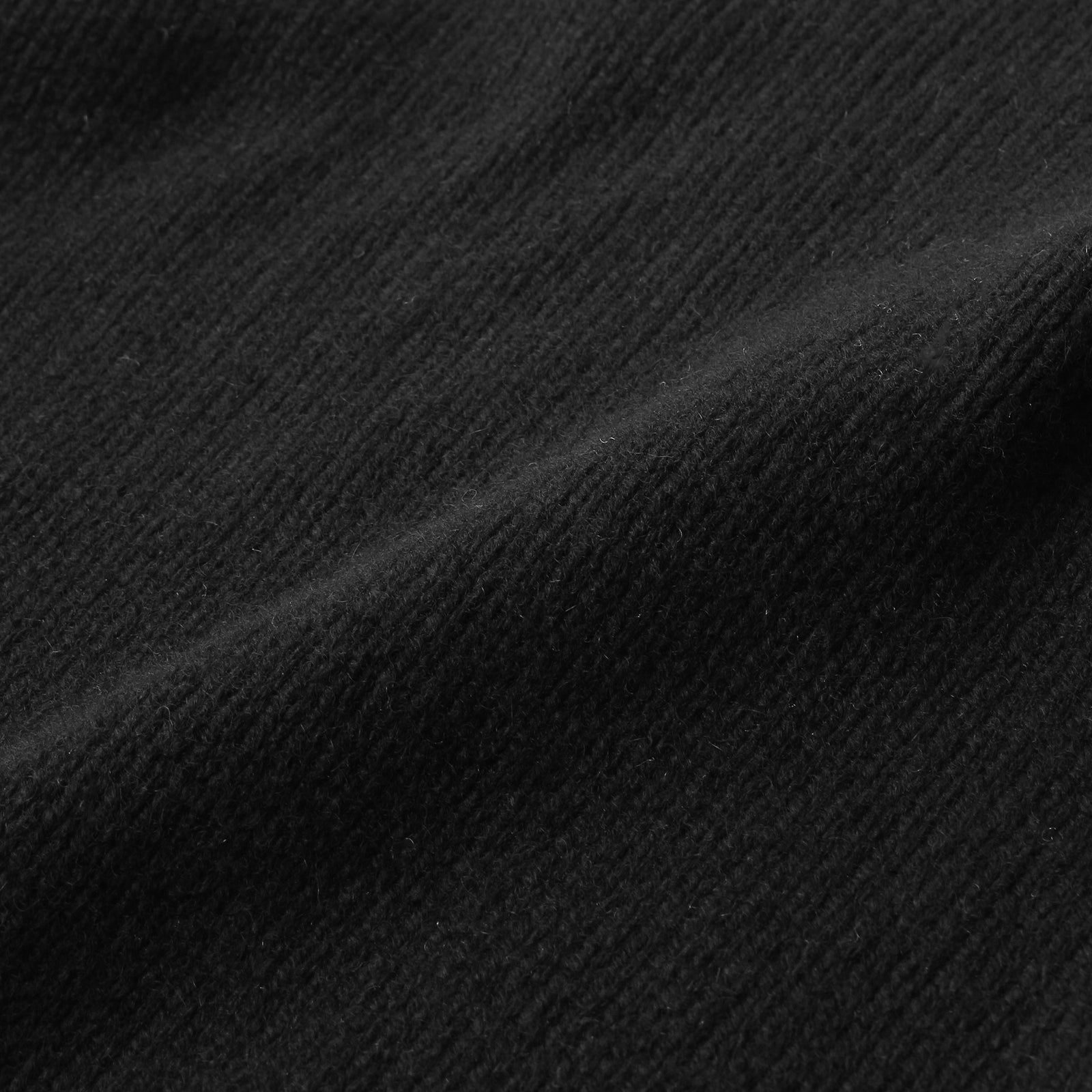 カシミヤ ミドルゲージクルーニット ブラック – MINIMAL WARDROBE