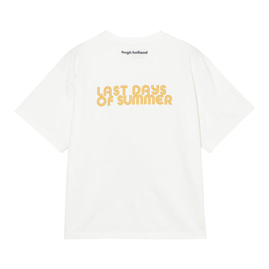 ＜HUGH HOLLANDコラボレーション＞ユニセックス Ｔシャツ ”Left Turn Only (Orange County, 1975)”  ホワイト