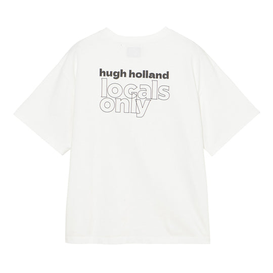 ＜HUGH HOLLANDコラボレーション＞ユニセックス Ｔシャツ ”Sidewalk Surfer (Huntington Beach, 1975)”  ホワイト