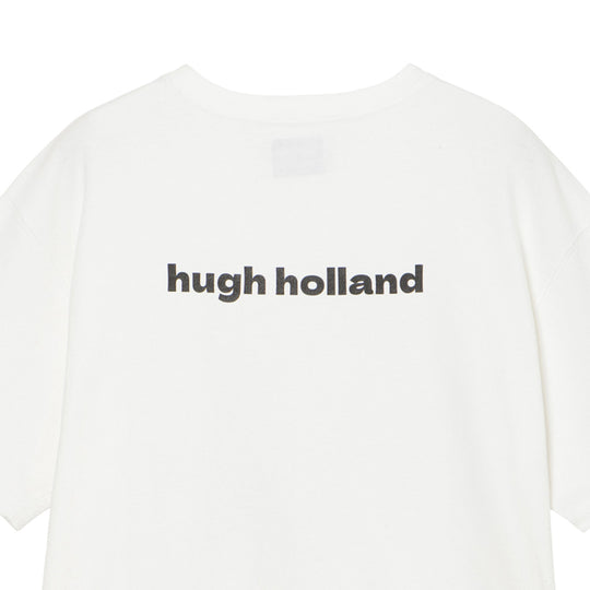 ＜HUGH HOLLANDコラボレーション＞ユニセックス Ｔシャツ ”Down On The Corner (Balboa Beach, 1975)”  ホワイト