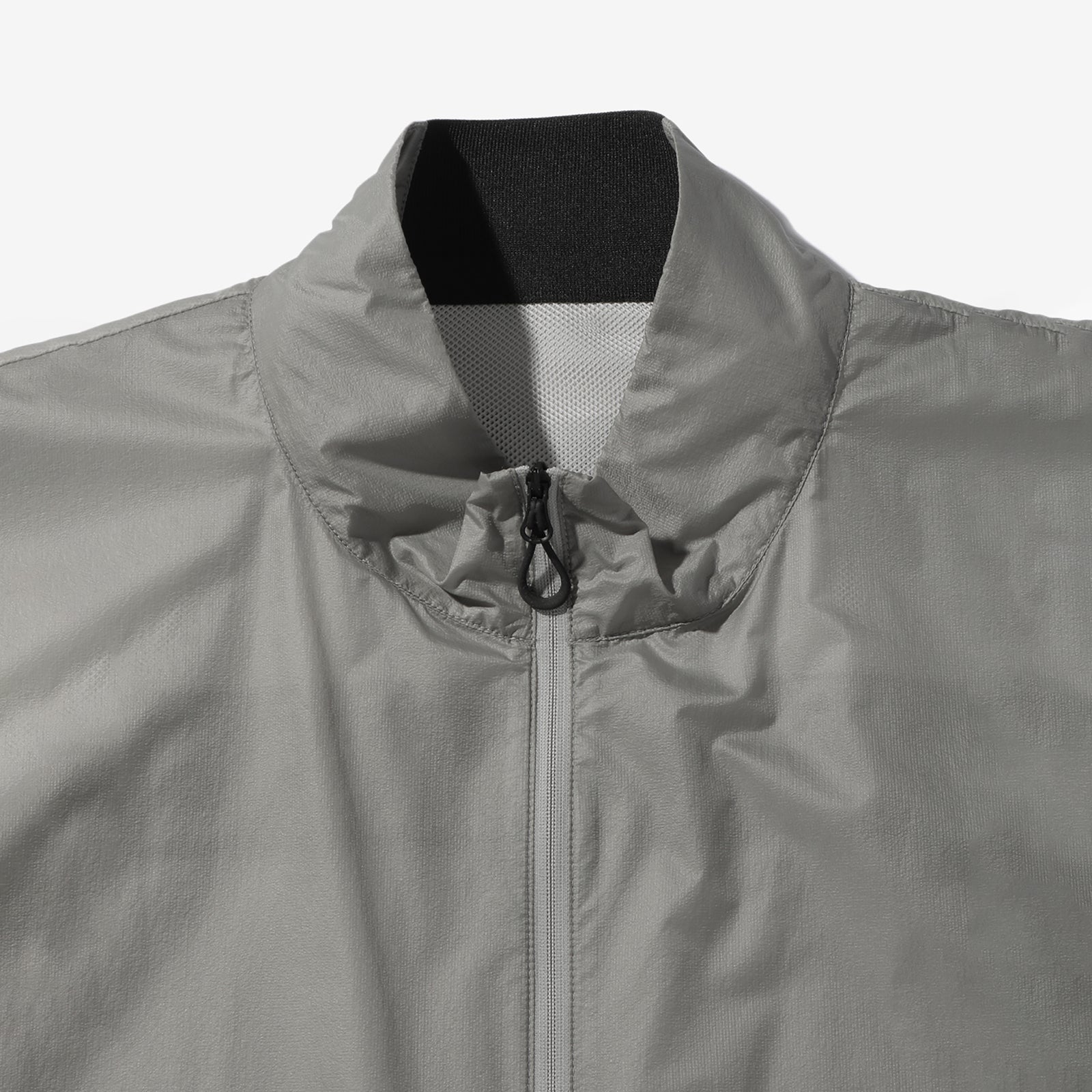 アルティメットライト ポケッタブルブルゾン グレー 0_660_F 7d