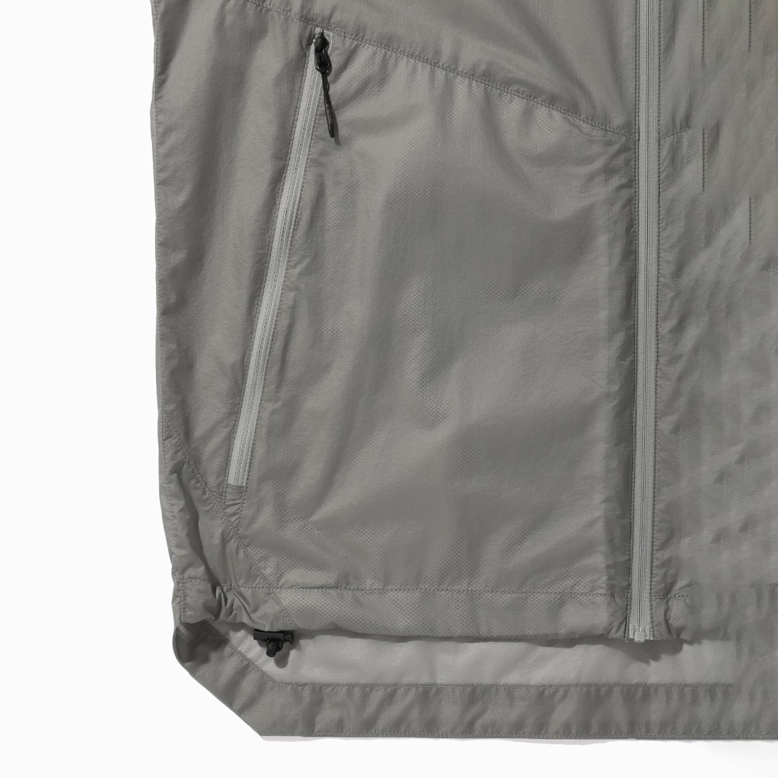 アルティメットライト ポケッタブルブルゾン グレー 0_660_F 7d