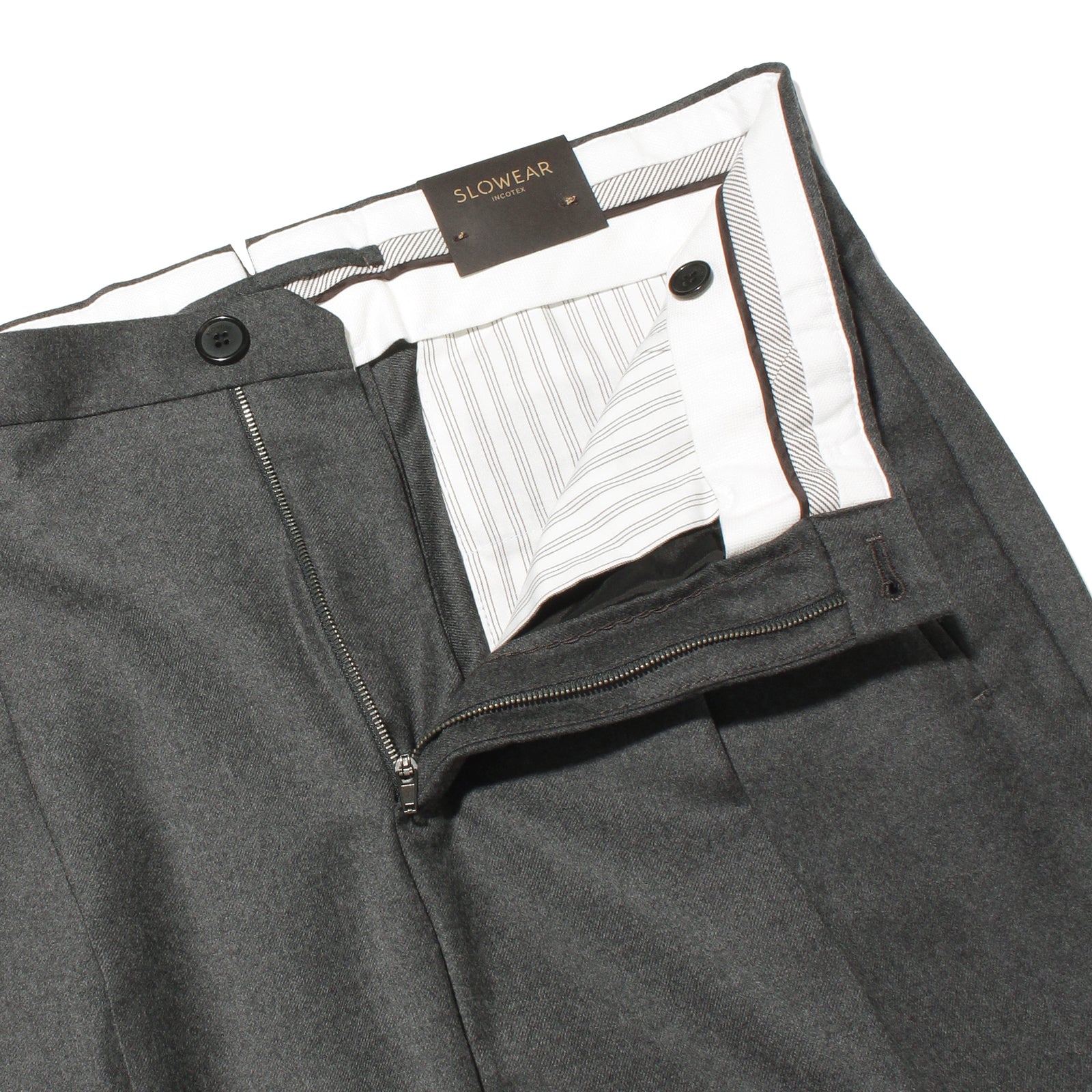 テーパードフィット1プリーツパンツ ミディアムグレー – MINIMAL