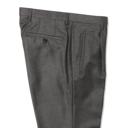 テーパードフィット1プリーツパンツ  ミディアムグレー