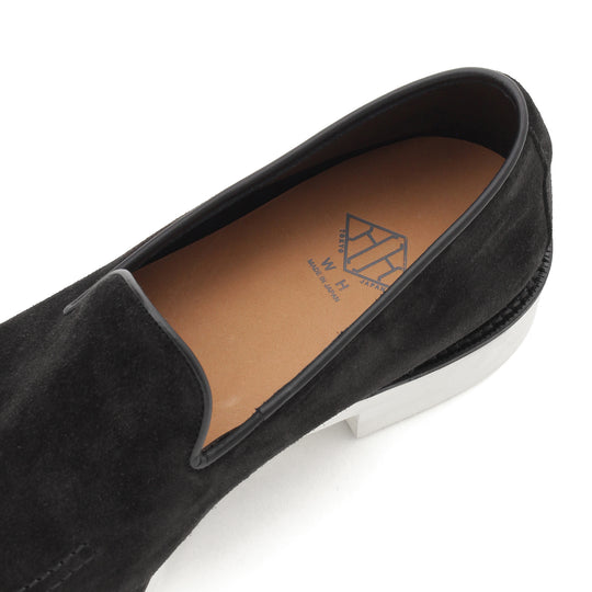 ヤヌスカーフ スエード アンライニング スリッポン ブラック×ホワイト