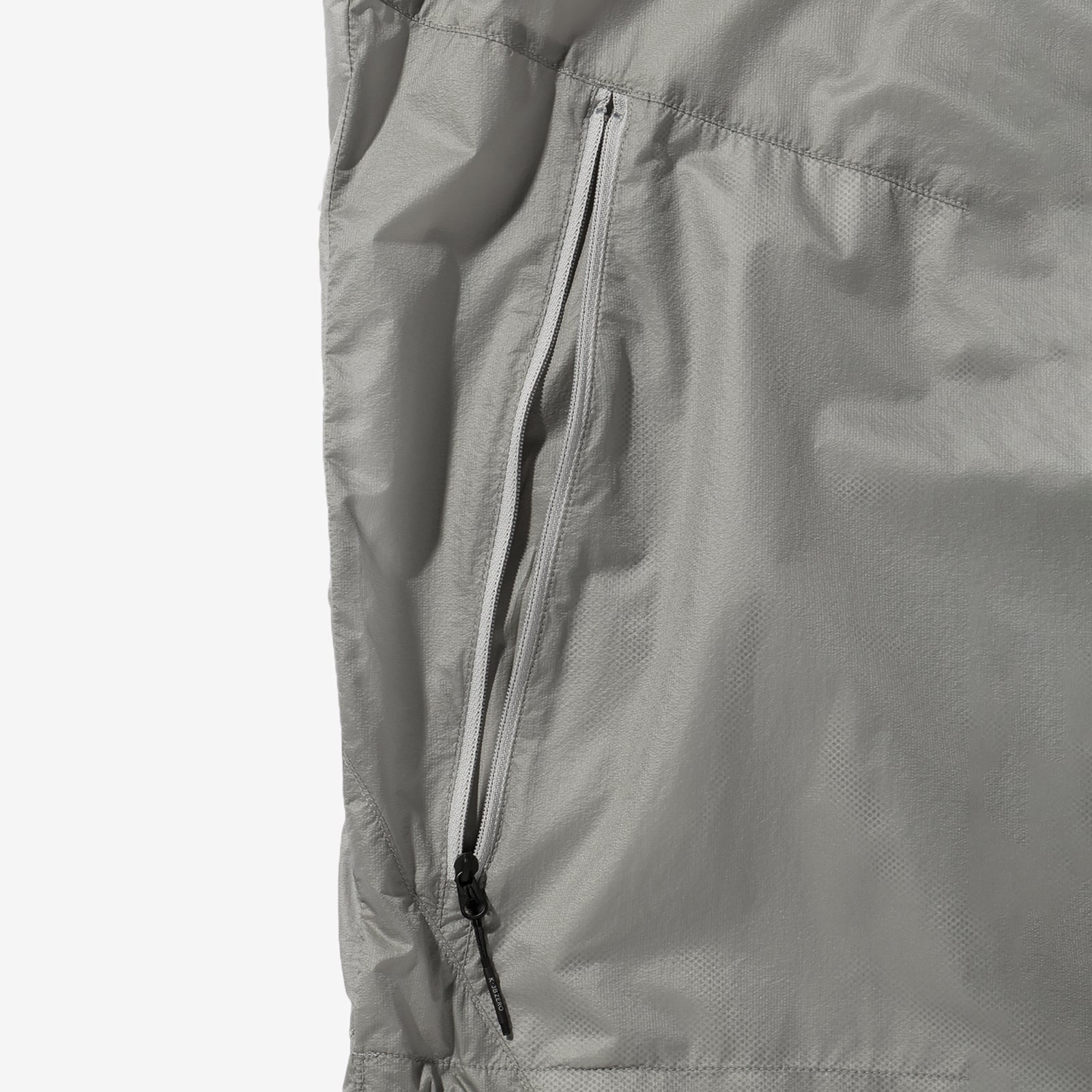 アルティメットライト ポケッタブルブルゾン グレー 0_660_F 7d