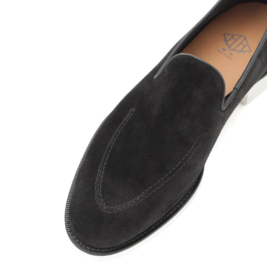 ヤヌスカーフ スエード アンライニング スリッポン ブラック×ホワイト