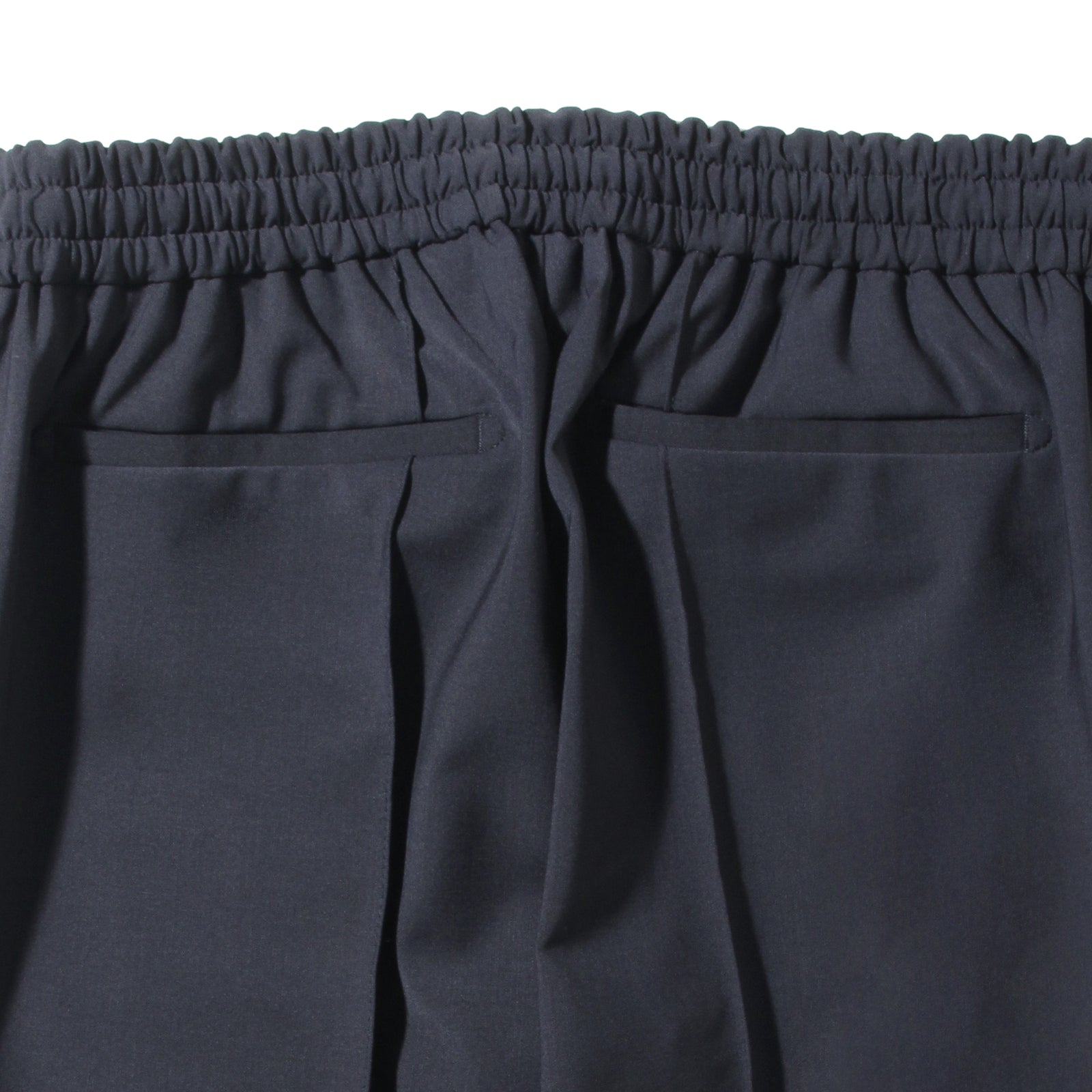 干場別注モデル最新素材】H DUE 永久クリース ジャージーパンツ