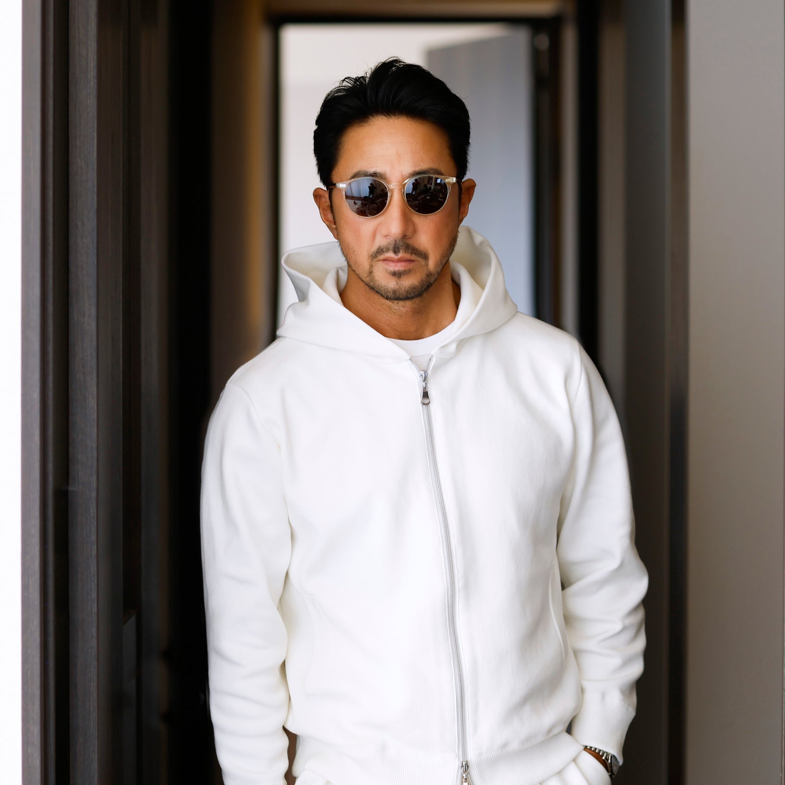 新品 ANEI アーネイ スノーパーカー リバーシブル ホワイトブラック 新品 ANEI アーネイ スノーパーカー リバーシブル ホワイトブラック