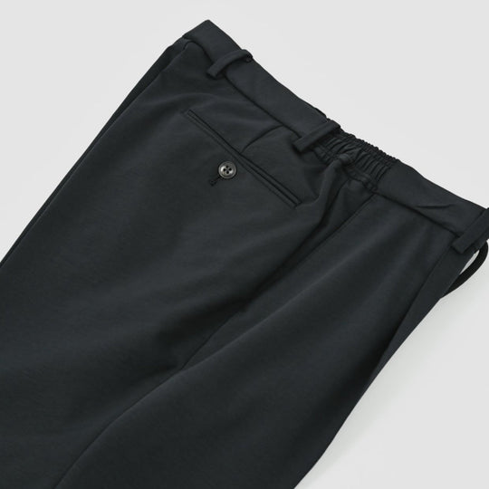 Duplex Cotton Jersey 1プリーツ サイドギャザー トラベル スラックス コスモネイビー