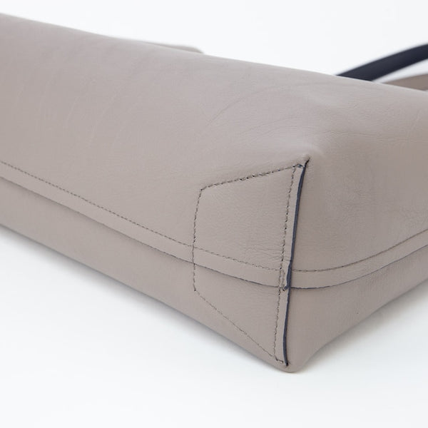 リバーシブルトート ネイビー×トープ – MINIMAL WARDROBE（ミニマル