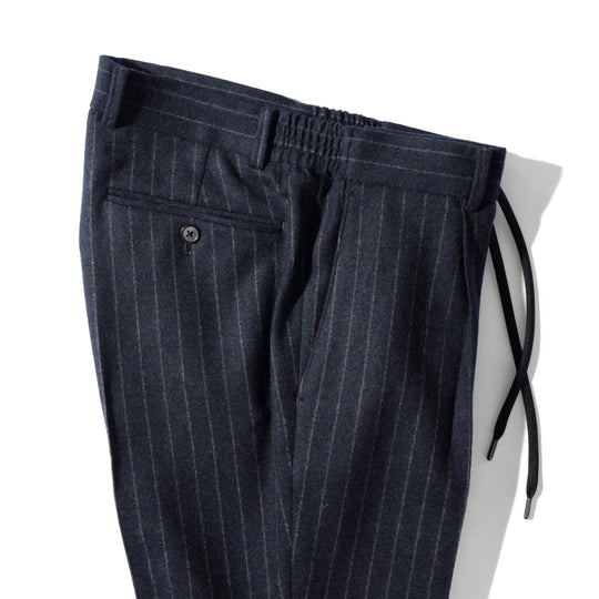 Optima 16.5 Merino Wool Jersey Banker Stripeサイドギャザートラウザー ネイビー