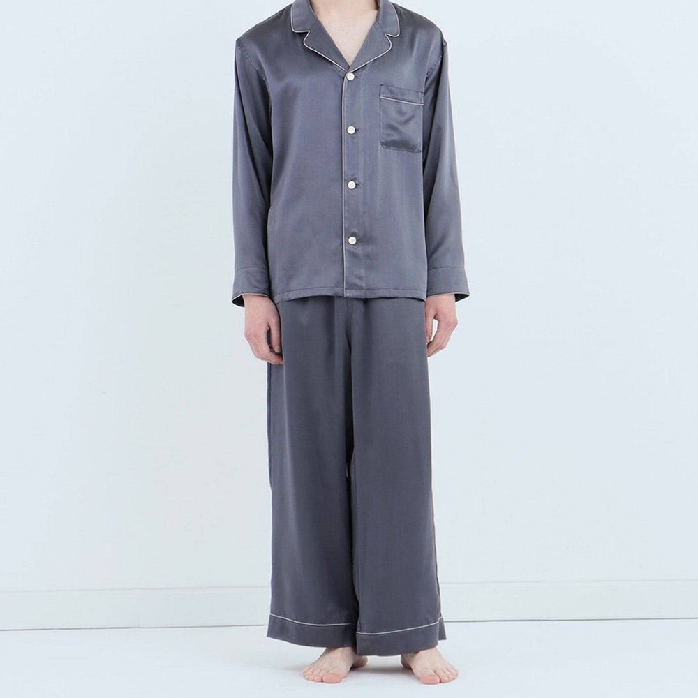 シルクパジャマ チャコールグレー – MINIMAL WARDROBE