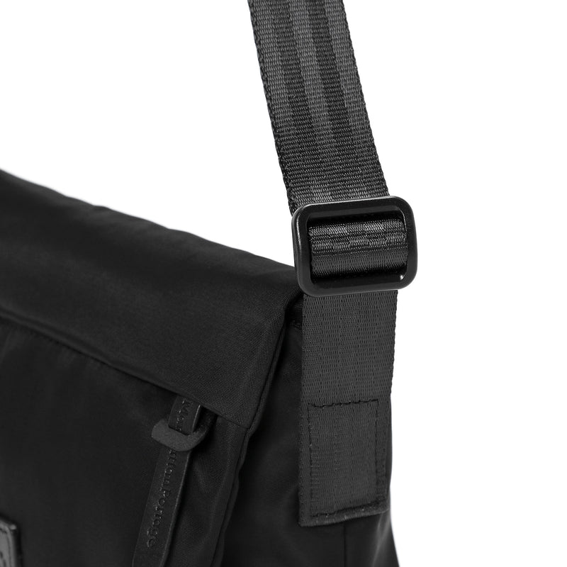 IRVING MESSENGER BAG