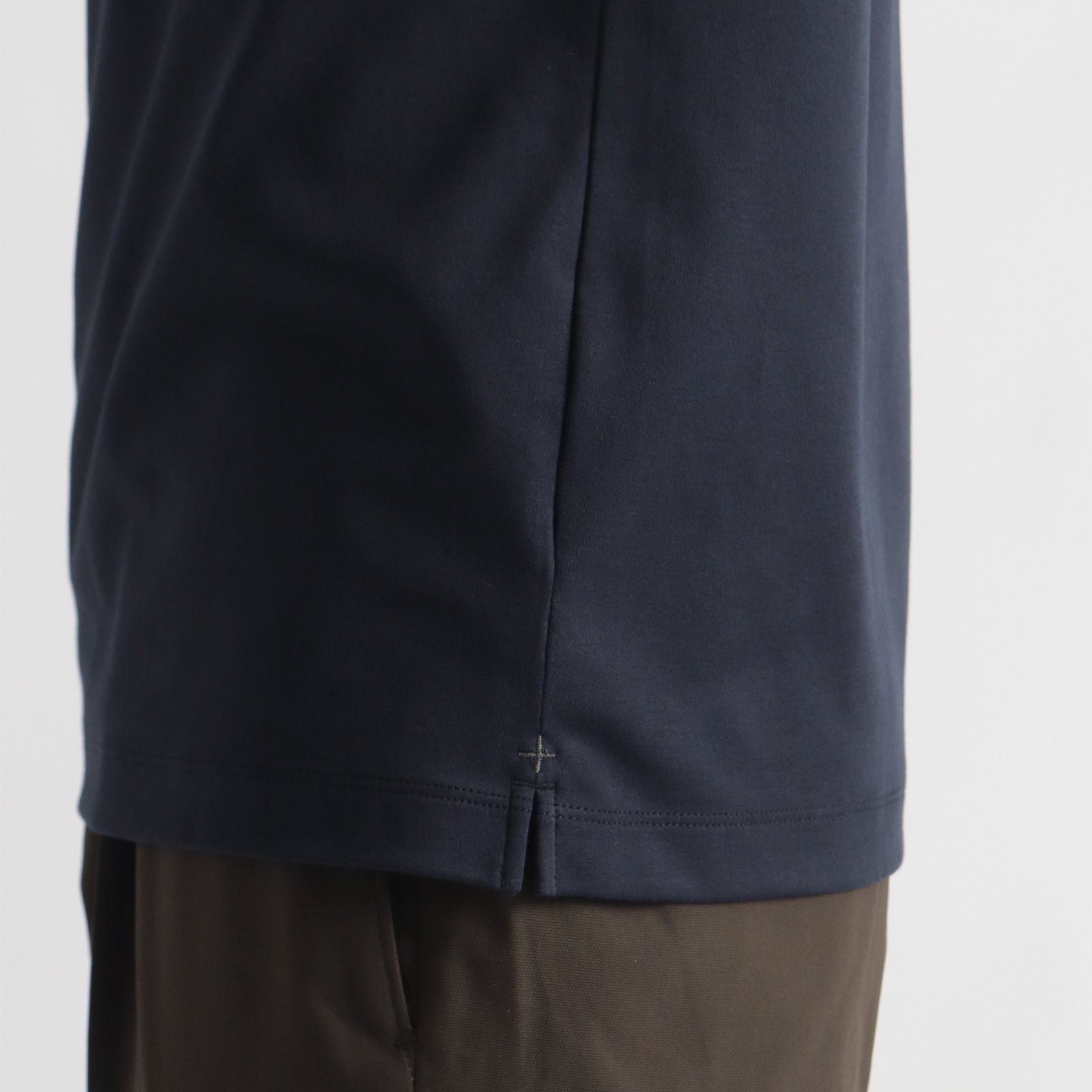 SUVIN PLATINUM ヘンリーネック Tシャツ ネイビー – MINIMAL WARDROBE