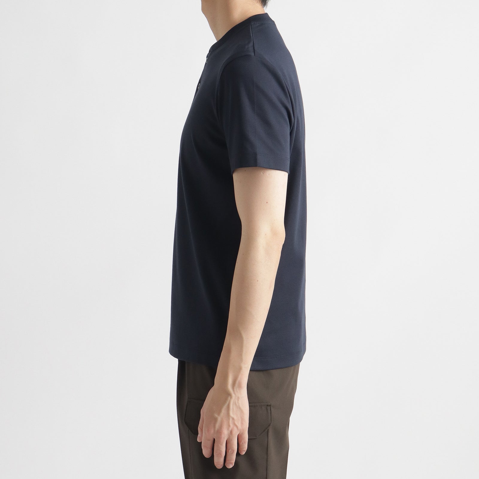 SUVIN PLATINUM ヘンリーネック Tシャツ ネイビー – MINIMAL WARDROBE