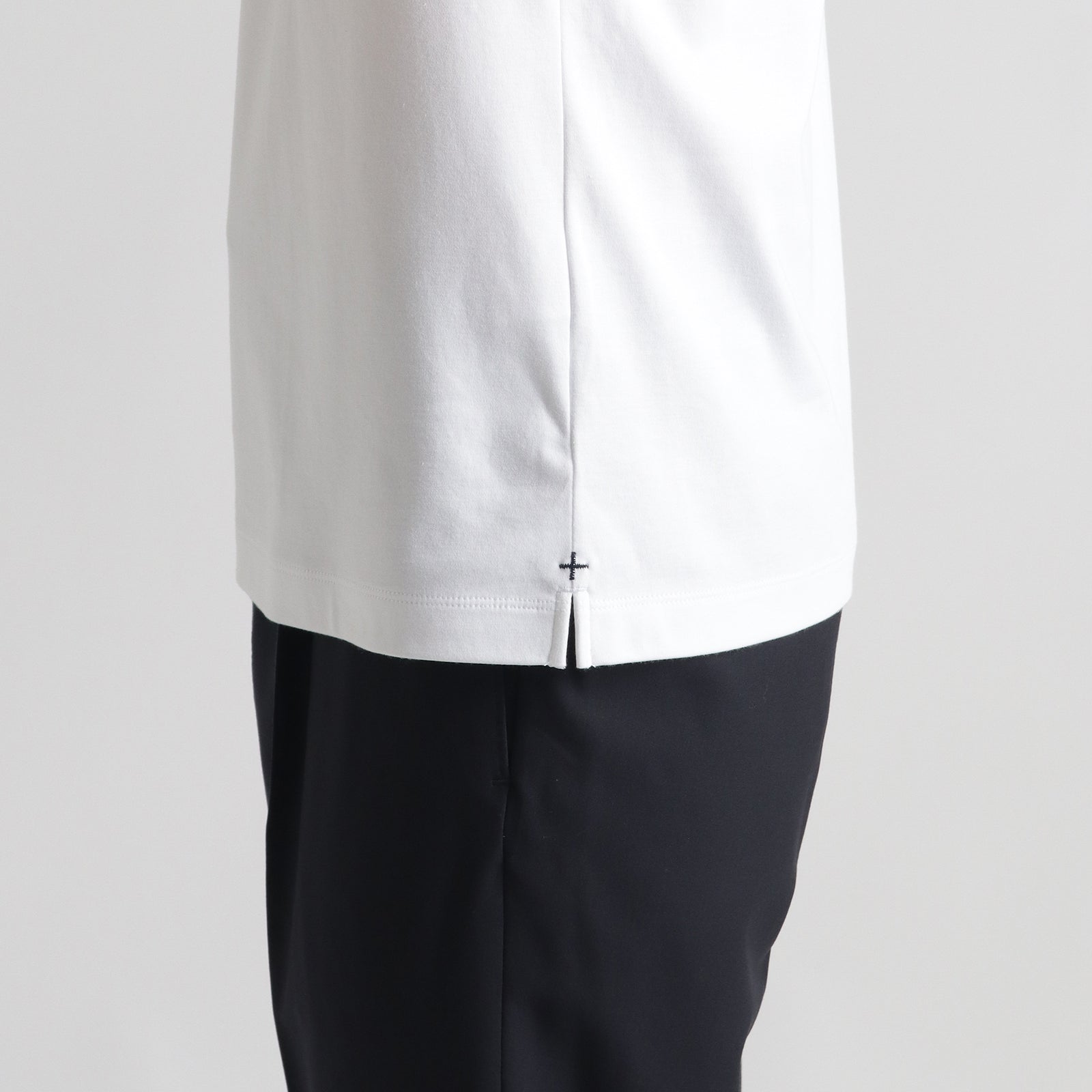 SUVIN PLATINUM ヘンリーネック Tシャツ ホワイト – MINIMAL WARDROBE