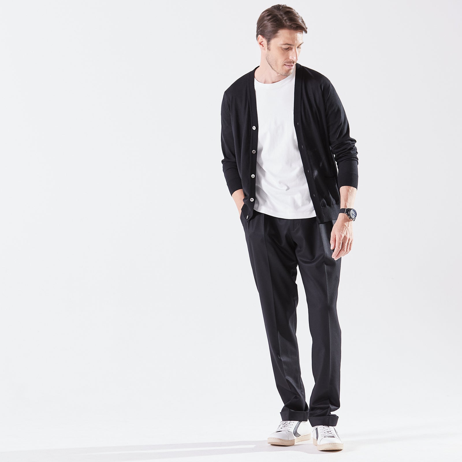 極美品꧁BLAMINK꧂カシミヤ100% Vネックガーデン 38 オリーブ BLAMINK｜ブラミンクのニット通販｜ELLE SHOP (エル・ショップ)